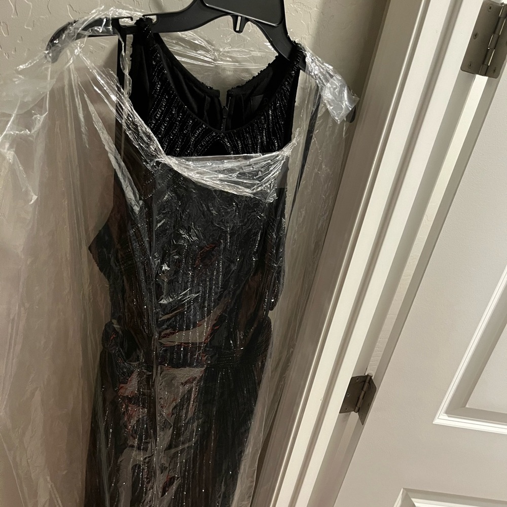 NWT Adrianna Papell Beaded Black Gown Size 16 - Picture 2 of 7